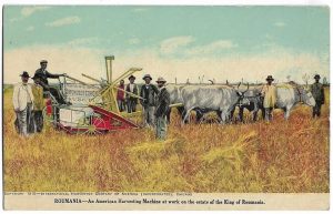 Roumania - An American Harvesting Machine at work on the estate of King of Romania, carte poștală