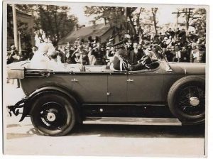 Regina Maria, regele Mihai și, cel mai probabil, principesa Ileana, 20 mai 1929, Alba Iulia, la Serbările Unirii