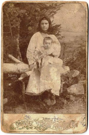 Femeie cu copil, Slănic, 1899