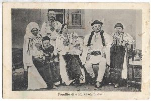 Familie din Poiana Sibiului, carte poștală