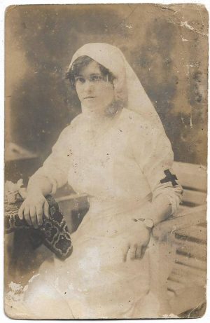 Soră medicală, Spitalul militar maghiar de campanie, Școala de cadeți, Oradea, 1914-1916