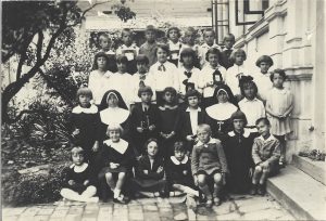 Elevi și călugărițe catolice, Cernăuți, 1930