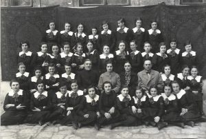 Eleve și profesori de la Liceul de fete nr 2/Liceul Oltea Doamna, 1936, Cernăuți