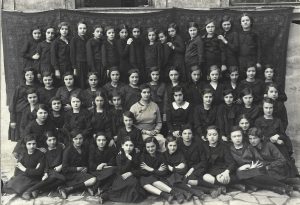 Eleve și profesori de la Liceul de fete nr 2, 1934, Cernăuți
