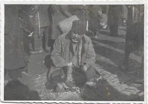Artizan în oborul din Constanța, 1946