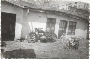 Motocicletă cu număr de înmatriculare românesc