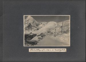 Poziții austro-ungare pe frontul italian, la mare altitudine, la peste 3500 metri și deasupra norilor, două fotografii