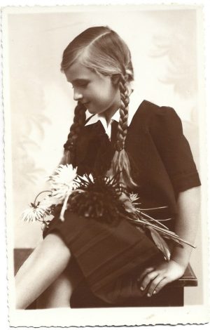 Fotografie studio Victoria Plesciuc, Suceava, 1942