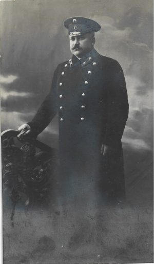Bărbat în uniformă civilă rusă, perioada țaristă, studio fotografic din Odessa