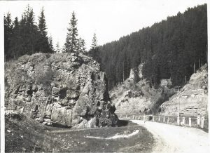 Șoseaua la Lunca Bradului, anii 1930