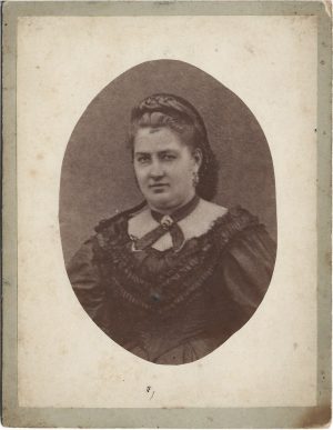 Paulina Rădulescu, născută Seiman, soția primarului orașului Lugoj, Constantin Rădulescu