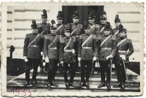 Ofițeri români, 1933