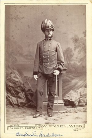 Constantin Rădulescu în uniformă de medic militar în Regimentul 9 Husari, Wilhelm Engel, Viena