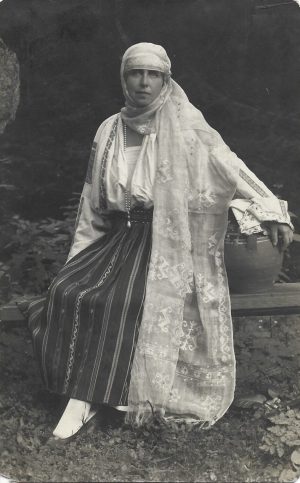 Regina Maria, studio Julietta