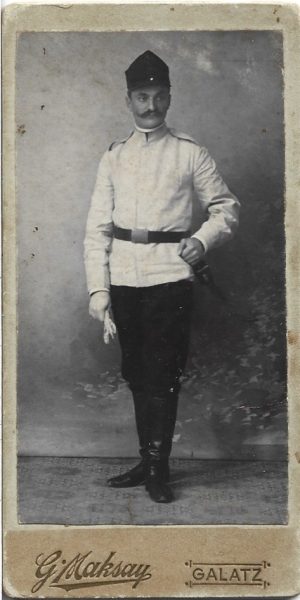 Soldat român cu bluză de trupă model 1895, studio Maksay, Galați