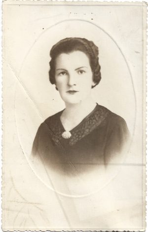 Fotografie studio Foto Royal M Mandrasy, Huși, perioada interbelică