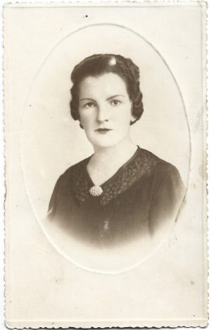 Fotografie studio Foto Royal M Mandrasy, Huși, perioada interbelică