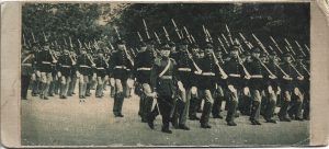 Defilare de 10 Mai 1933, tăietură din ziar lipită pe carton în epocă