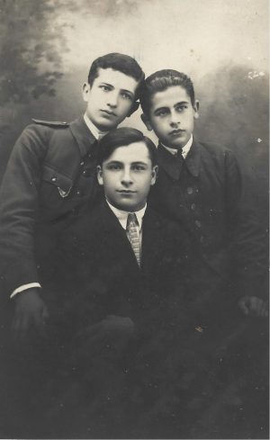 Elev militar, studio Pascali Feuerstein, Tecuci, 1927