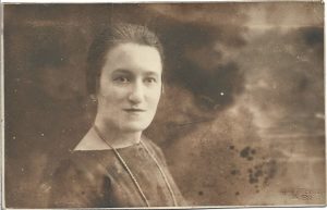 Portret de femeie, studio Ștefan Haberhauer, Iași, 1928