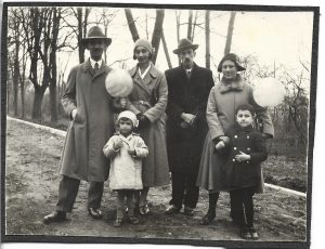 Copii cu baloane, România, perioada interbelică