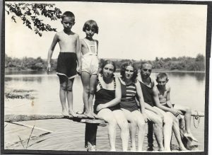 În costume de baie, România, perioada interbelică