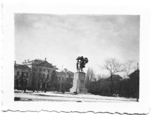 Monumentul Membrilor Corpului Didactic, București, anii 1930