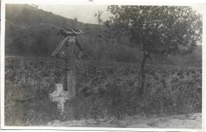 Cruci la marginea drumului, Pardoși, județul Buzău, 1930, fotografie realizată de Virgil Popescu-Râmniceanu