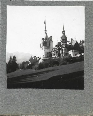 Castelul Peleș, perioada interbelică