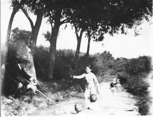 Copii la scaldă, România, fin de siècle