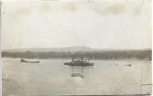 Nave pe Dunăre și epavă, 1927