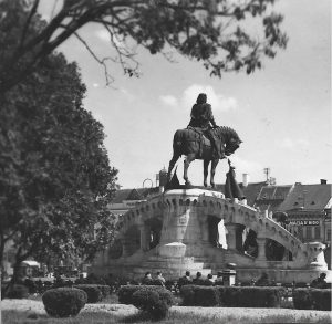 Statuia lui Matei Corvin, Cluj, anii 1930