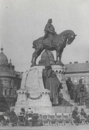Statuia lui Matei Corvin, Cluj, perioada interbelică