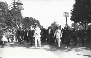 Regele Carol al II-lea, Marele Voievod Mihai, Dimitrie Gusti, Alexandru Vaida-Voevod și alte personalități la inaugurarea Parcului Ferdinand din Oravița, 3 iunie 1933, studio Ludovic Kovács, Oravița