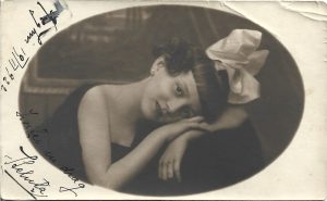 Portret de fetiță, 1922, România