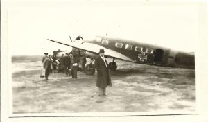 Avion Lockheed 10A Electra în serviciu românesc în Transnistria în septembrie 1942, înmatriculat YR-BGE sau BGF, fost în serviciu polonez