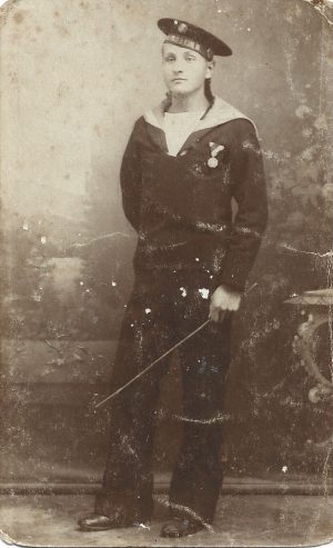 Marinar austro-ungar de pe crucișătorul SMS Kaiser Karl VI, decorat cu Karl-Truppenkreuz