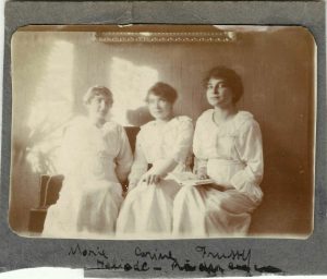 Maria, Corina și Eufrosina Heliade-Rădulescu, cca anul 1912