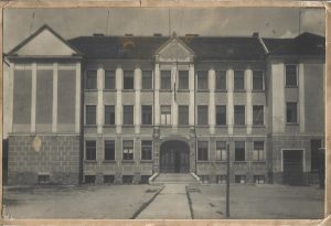 Școala romano-catolică de băieți din Arad, perioada interbelică - azi Colegiul Csiky Gergely