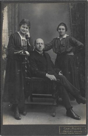 Fotografie de familie, studio Carl Meier, Passau