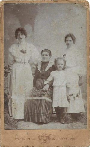 Fotografie de familie, studio Bach, Alba Iulia