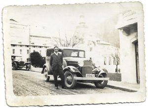 Automobil de epocă cu număr de înmatriculare 2756 PL - Ploiești, perioada interbelică