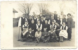 Fotografie de grup, 1940-1944, studio Bogdán Elemér, Kézdivásárhely/Târgu Secuiesc