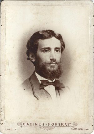 Portret de bărbat, studio Ciehulski, Târgu Mureș, cu notă de mână dată la Aiud în 1876
