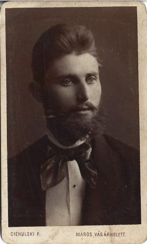 Portret de bărbat, fotografie studio Ciehulski, Târgu Mureș
