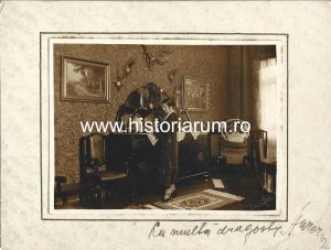 Interior de casă, România, perioada interbelică