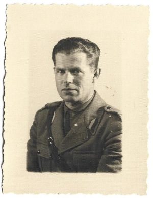 Căpitan Emil P Sângeorzan, Batalionul 8 Vânători de Munte din Bistrița, portret, perioada regalității