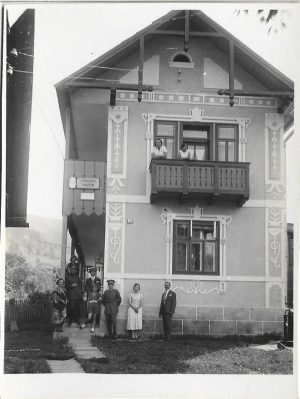 Casă din Vatra Dornei cu firma J Moldovan, croitor, 1932
