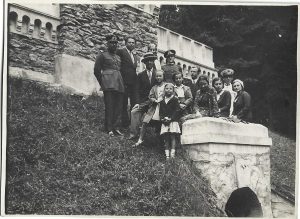 Turiști la Vatra Dornei, 1932