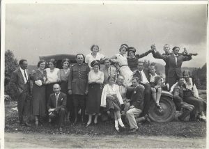 Turiști la Coșna, 1932